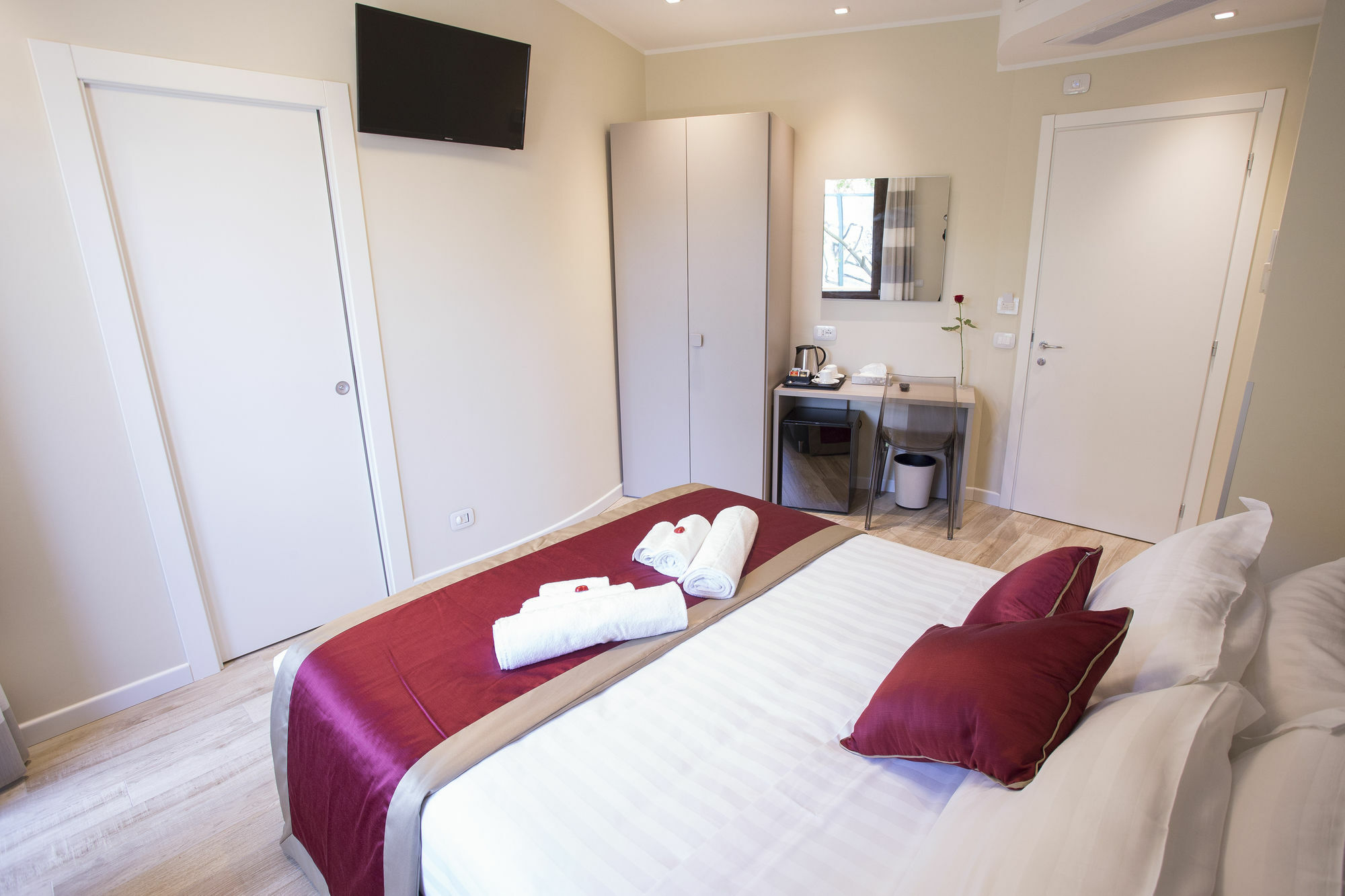 Leonardo Da Vinci Guest House Рим Екстер'єр фото