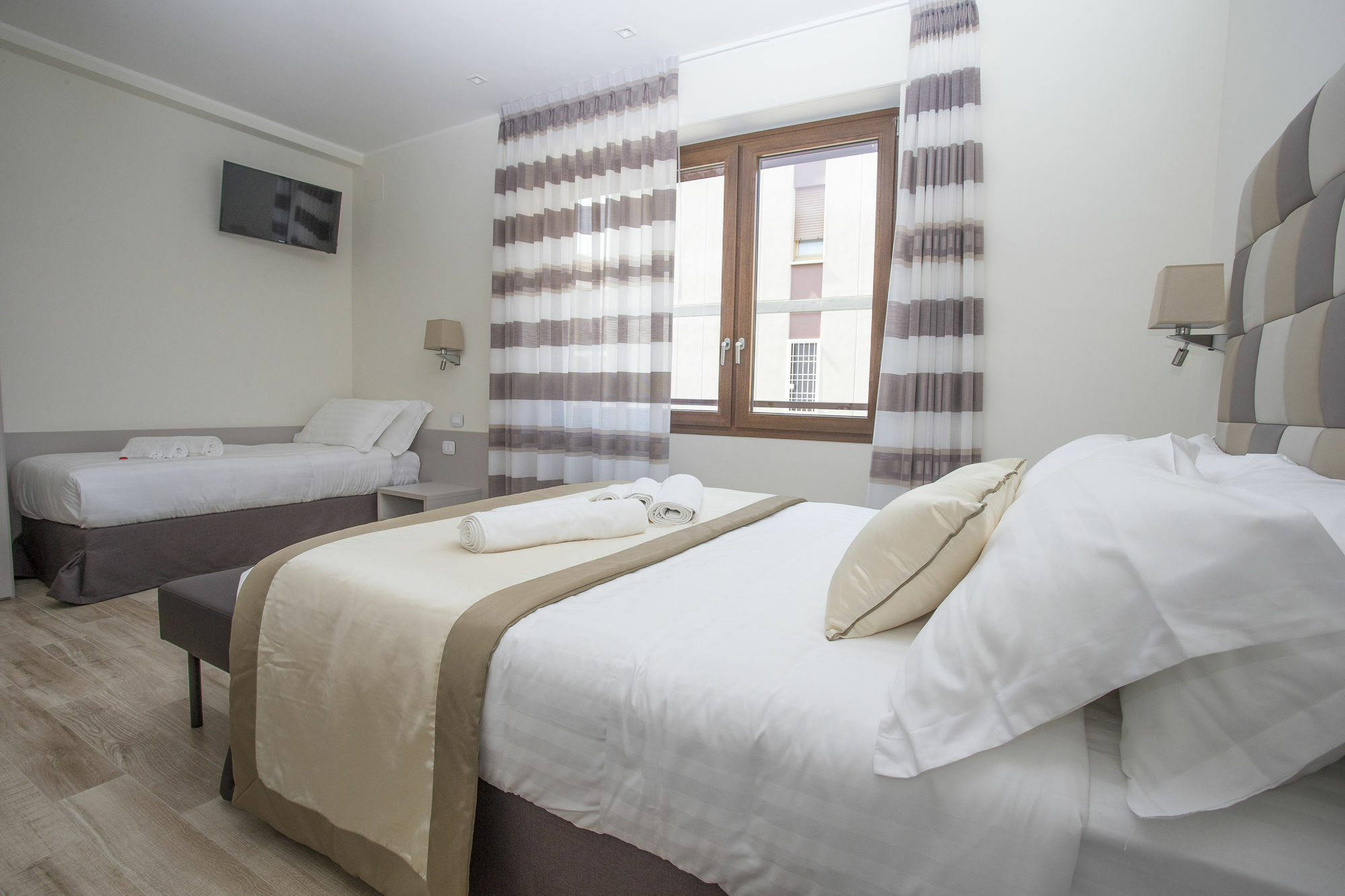Leonardo Da Vinci Guest House Рим Екстер'єр фото
